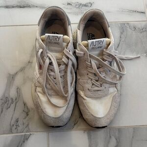 Autry Women's Sneakers - White